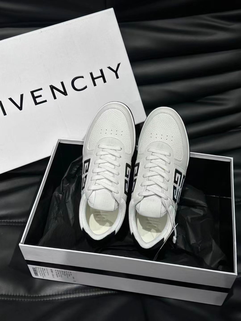 Givenchy Sneakers